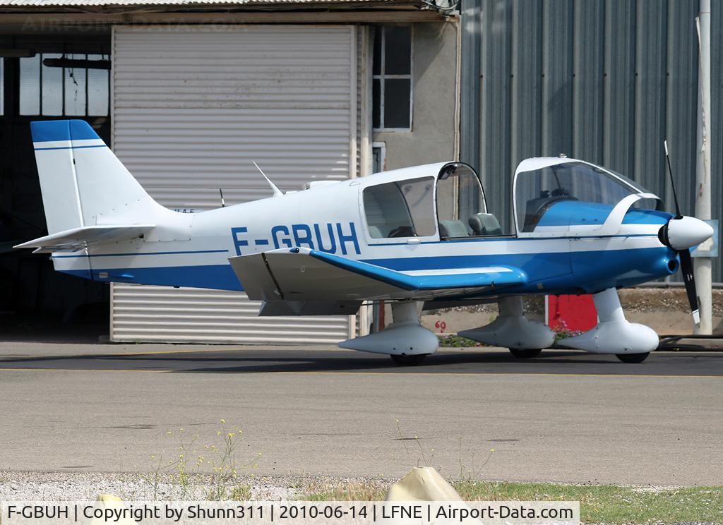 F-GBUH, Robin DR-400-108  Dauphin 2+2 C/N 1359, Parked infront of the Airclub...