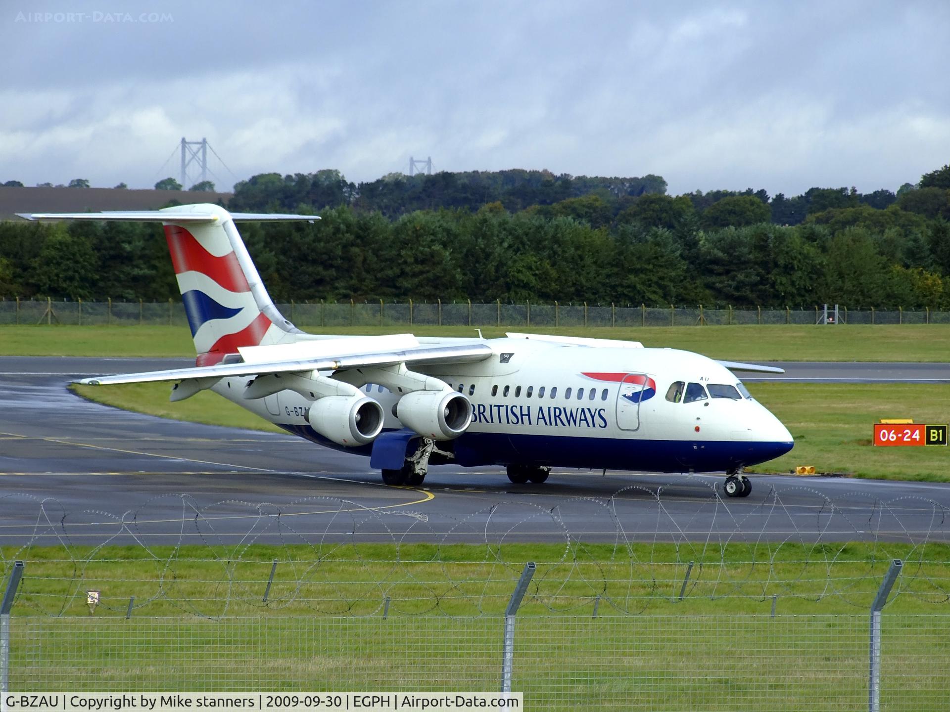 G-BZAU, 1998 British Aerospace Avro 146-RJ100 C/N E3328, 