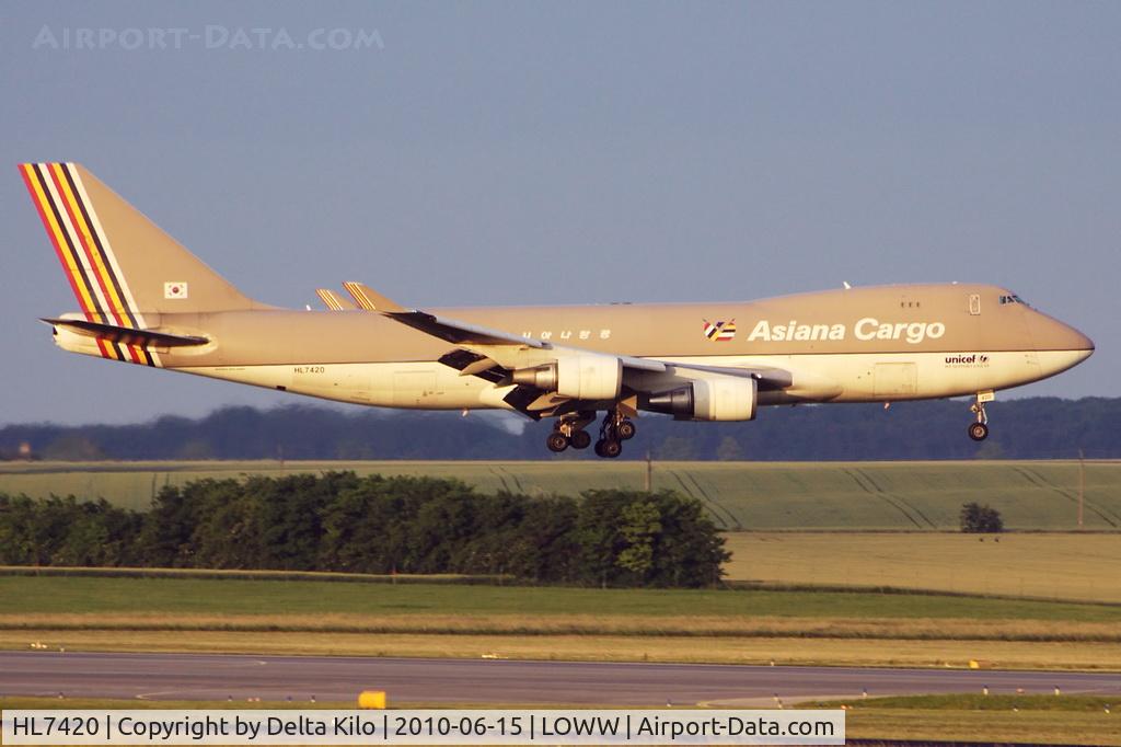 HL7420, 1995 Boeing 747-48EF (SCD) C/N 25783, Asiana Airlines