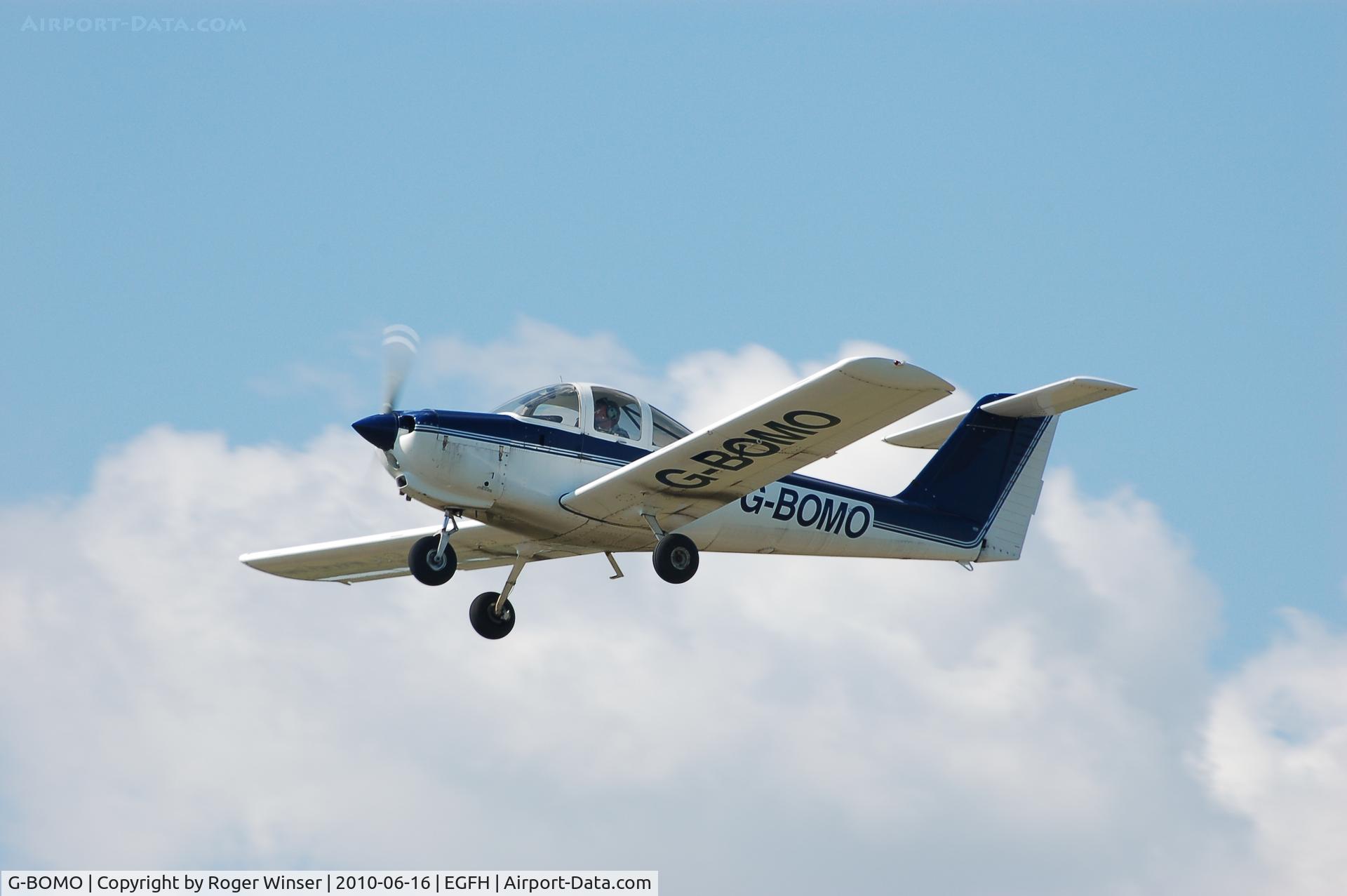 G-BOMO, 1981 Piper PA-38-112 Tomahawk Tomahawk C/N 38-81A0161, Training flight departing Swansea Airport.
