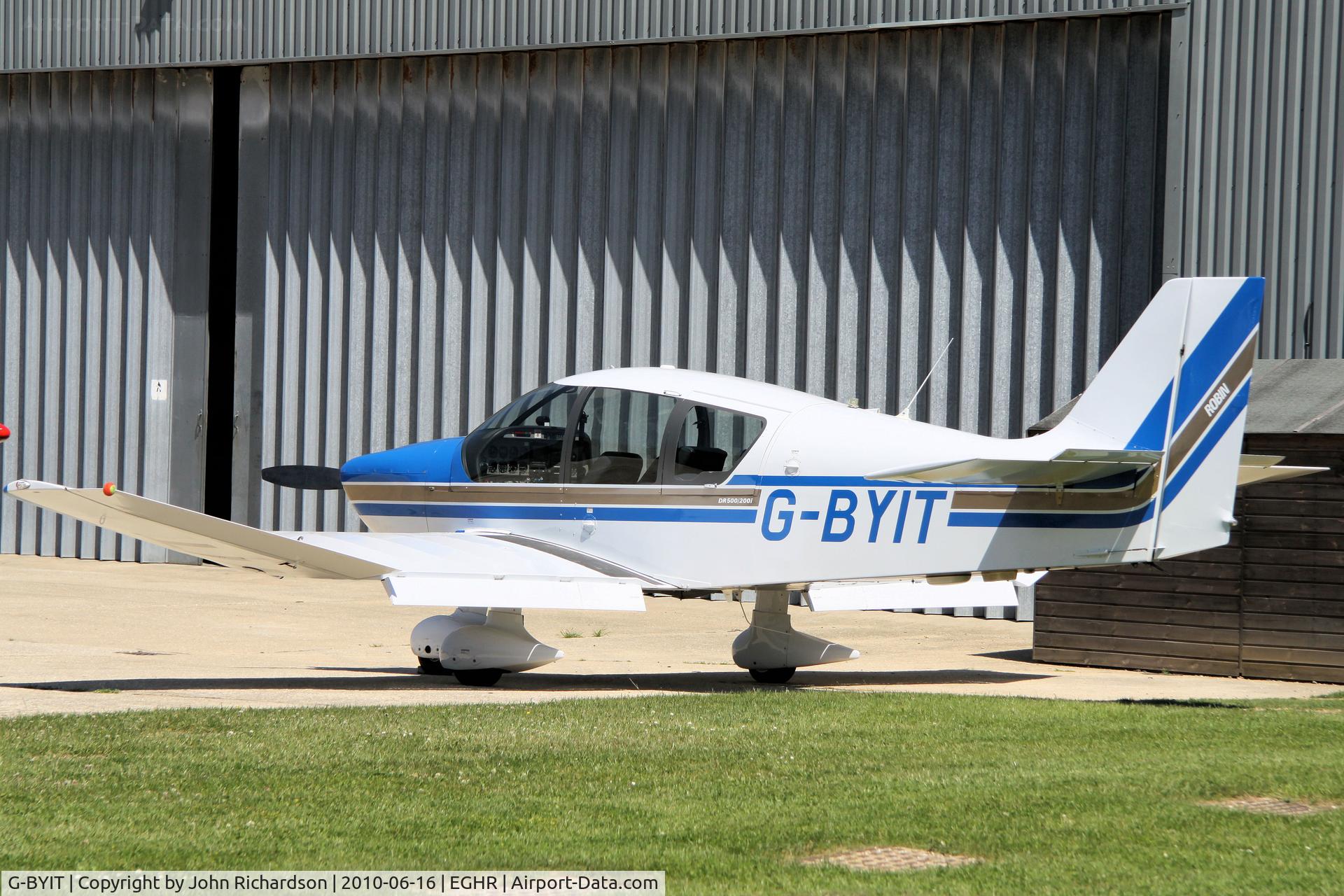 G-BYIT, 1999 Robin DR-400-500 President C/N 10, At Goodwood