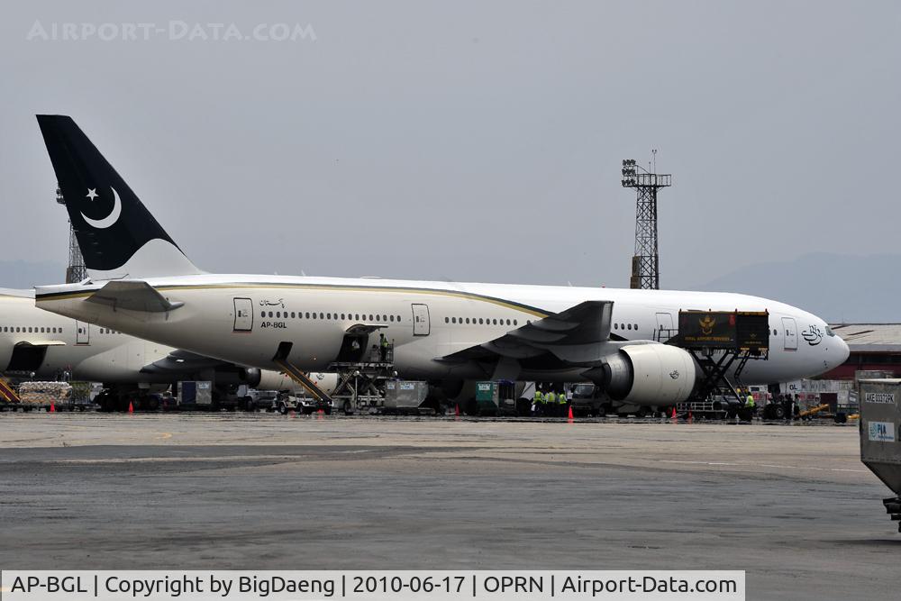 AP-BGL, 2004 Boeing 777-240/ER C/N 33777, Parking at remote bay at Islamabad International Airport.