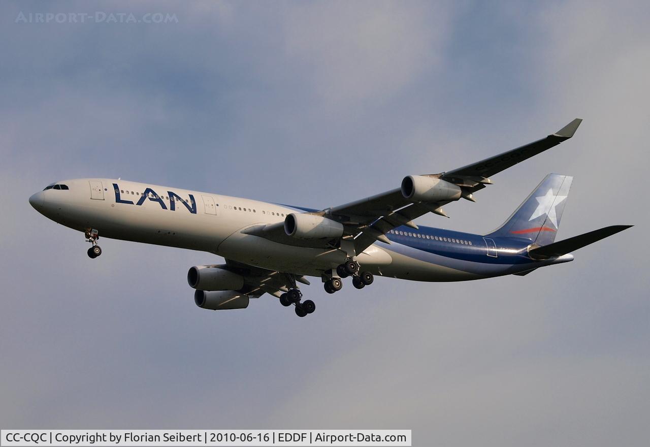 CC-CQC, 2000 Airbus A340-313X C/N 363, Short final 07R