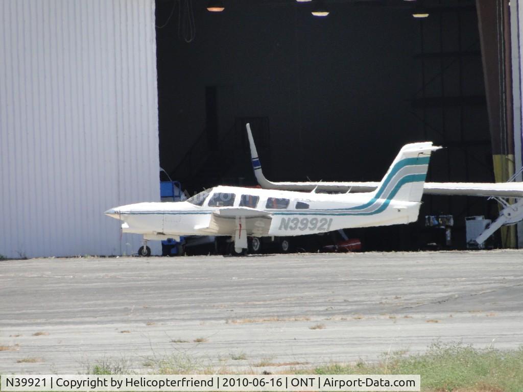 N39921, 1978 Piper PA-32RT-300T Turbo Lance II C/N 32R-7887167, Parked on the southside
