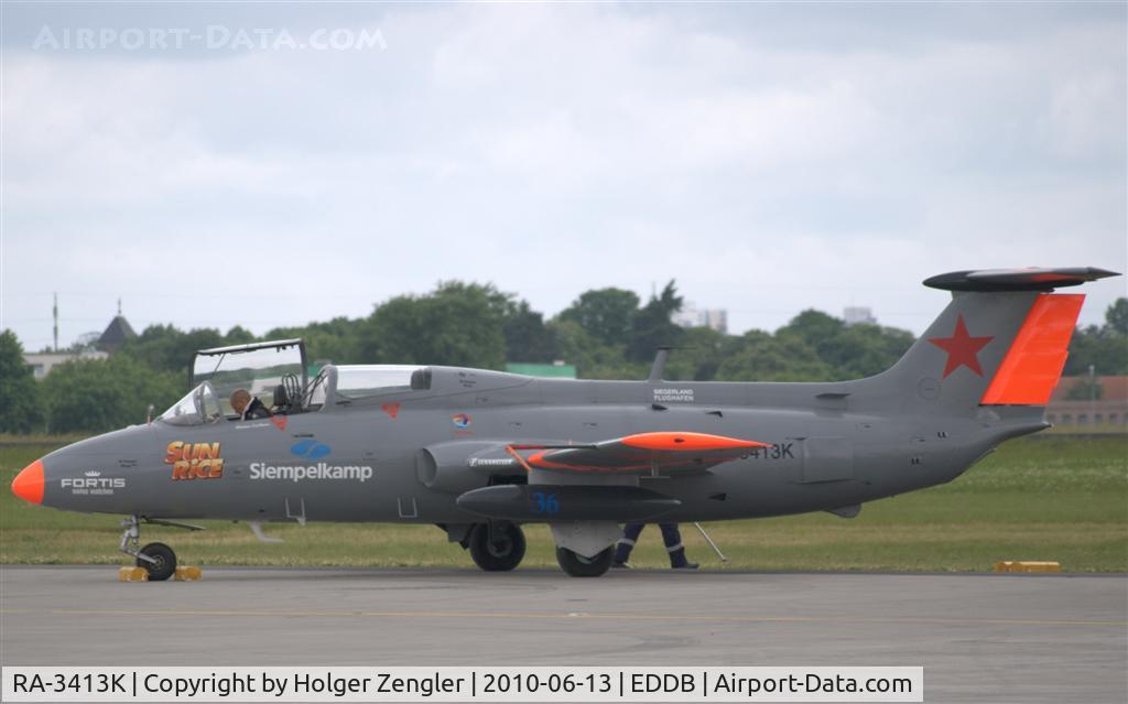 RA-3413K, 1972 Aero L-29 Delfin C/N 294872, Berlin Air Show 2010