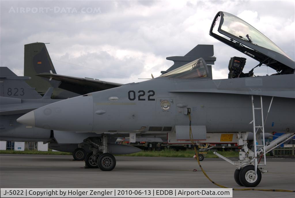 J-5022, McDonnell Douglas F/A-18C Hornet C/N 1371, Berlin Air Show 2010
