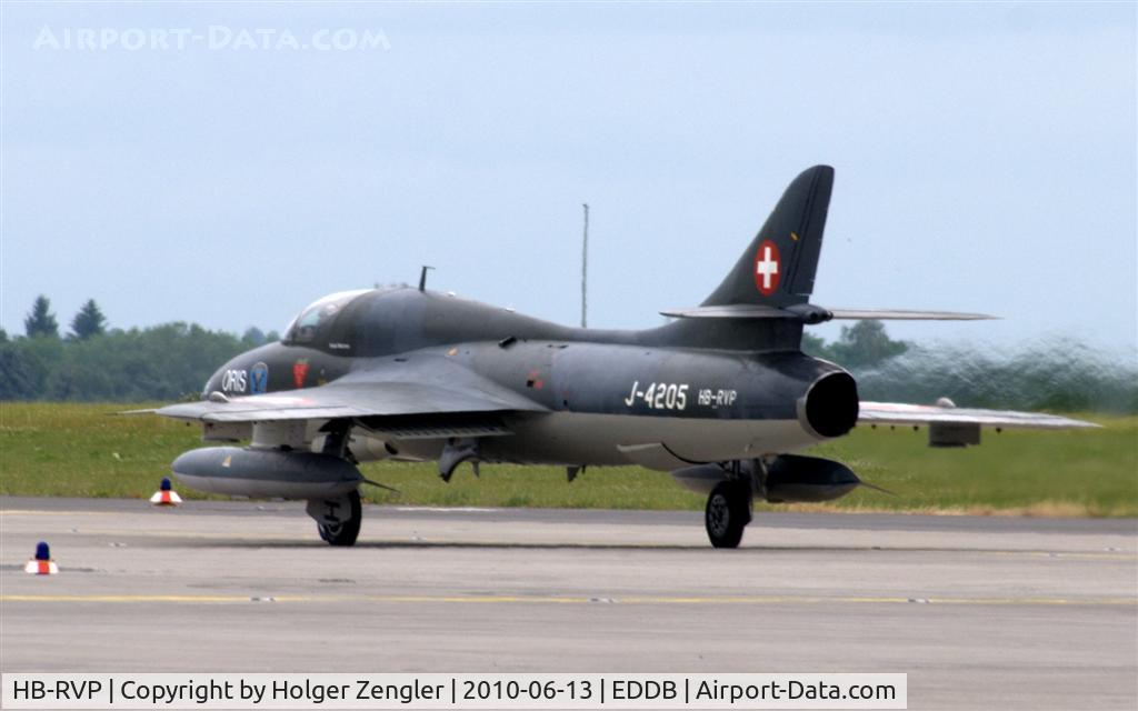 HB-RVP, 1976 Hawker Hunter T.68 C/N HABL-003221, Berlin Air Show 2010