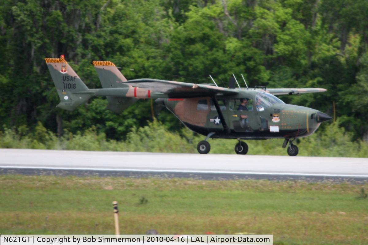N621GT, Cessna 337 Super Skymaster C/N 337M-0292, Arriving at Lakeland, Florida during Sun N Fun 2010.