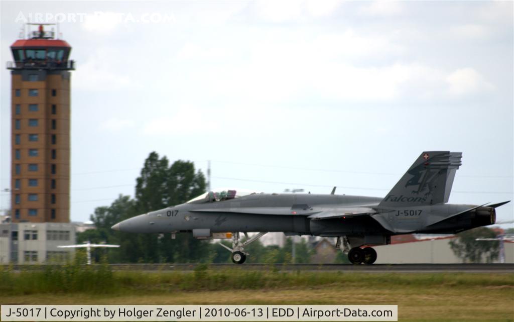 J-5017, McDonnell Douglas F/A-18C Hornet C/N 1365/SFC017, Berlin Air Show 2010