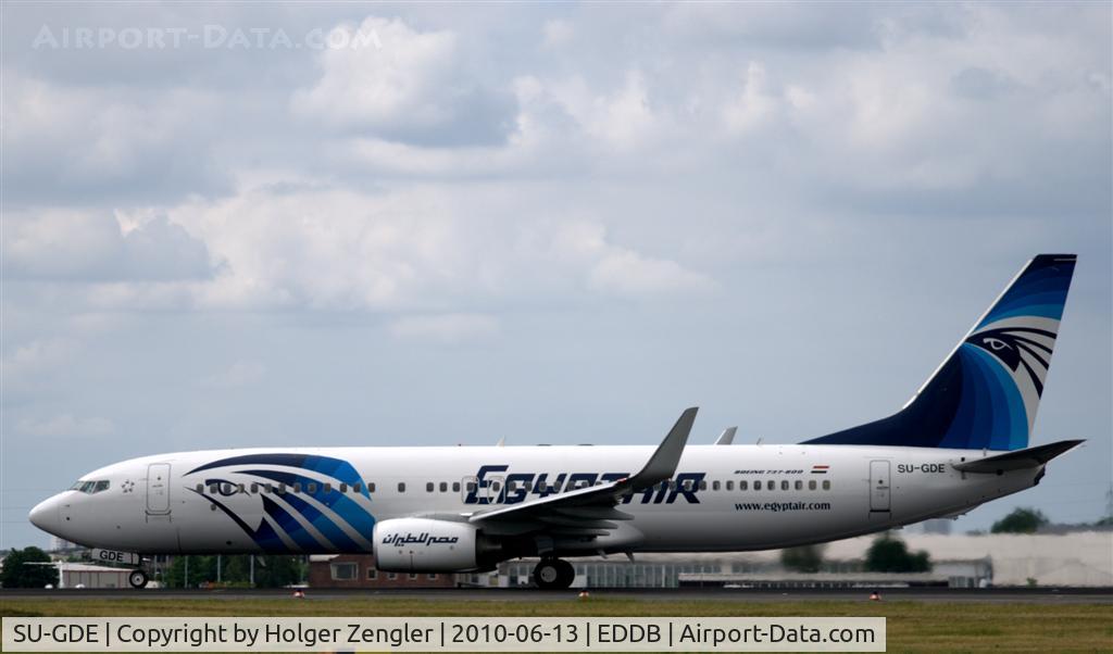 SU-GDE, 2009 Boeing 737-866 C/N 35569, Leaving SXF with direction Egypt