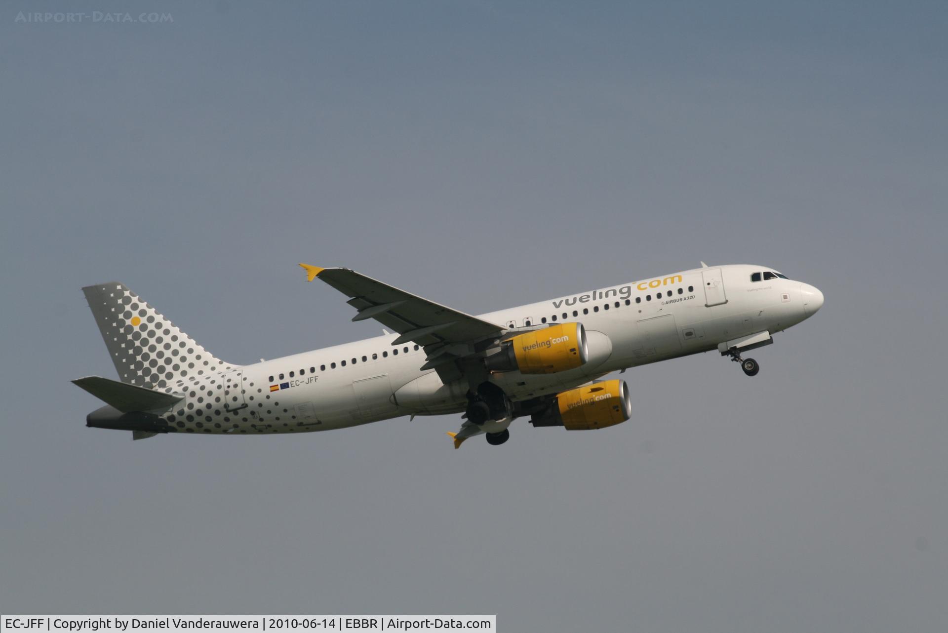 EC-JFF, 2005 Airbus A320-214 C/N 2388, Flight VY8921 is taking off from RWY 07R