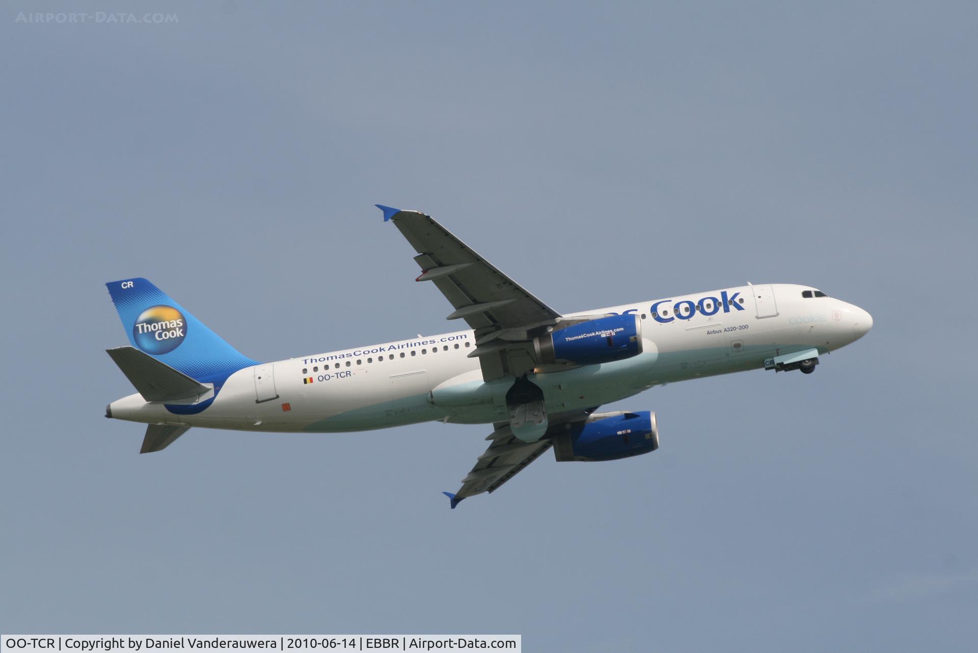 OO-TCR, 1993 Airbus A320-232 C/N 453, Flight FQ9446 is taking off from RWY 07R