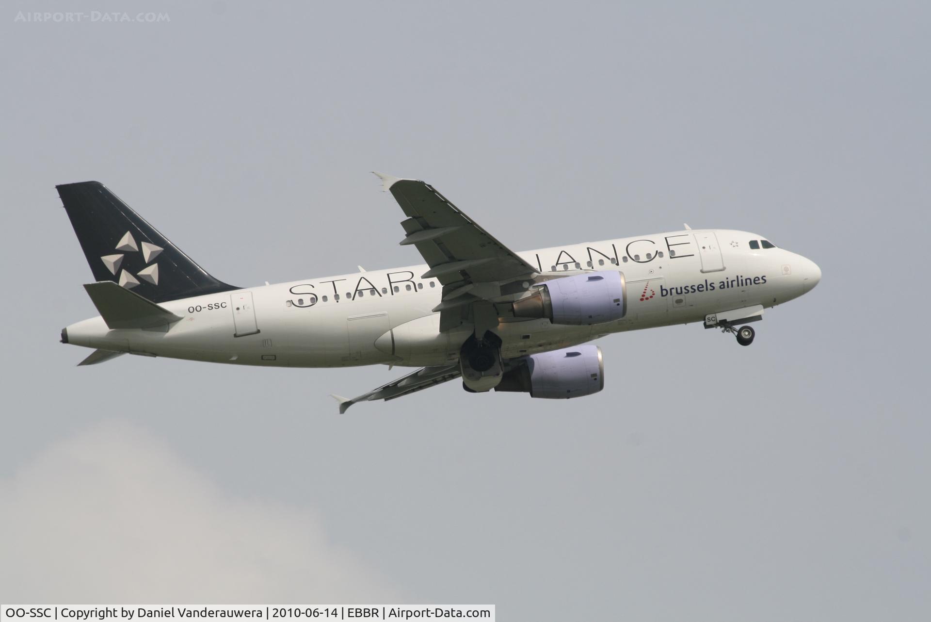 OO-SSC, 1999 Airbus A319-112 C/N 1086, Flight SN2835 is taking off from RWY 07R