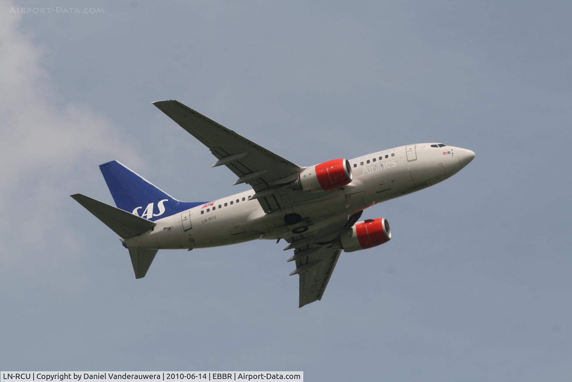 LN-RCU, 1999 Boeing 737-683 C/N 30190, Flight SK4744 is taking of from RWY 07R