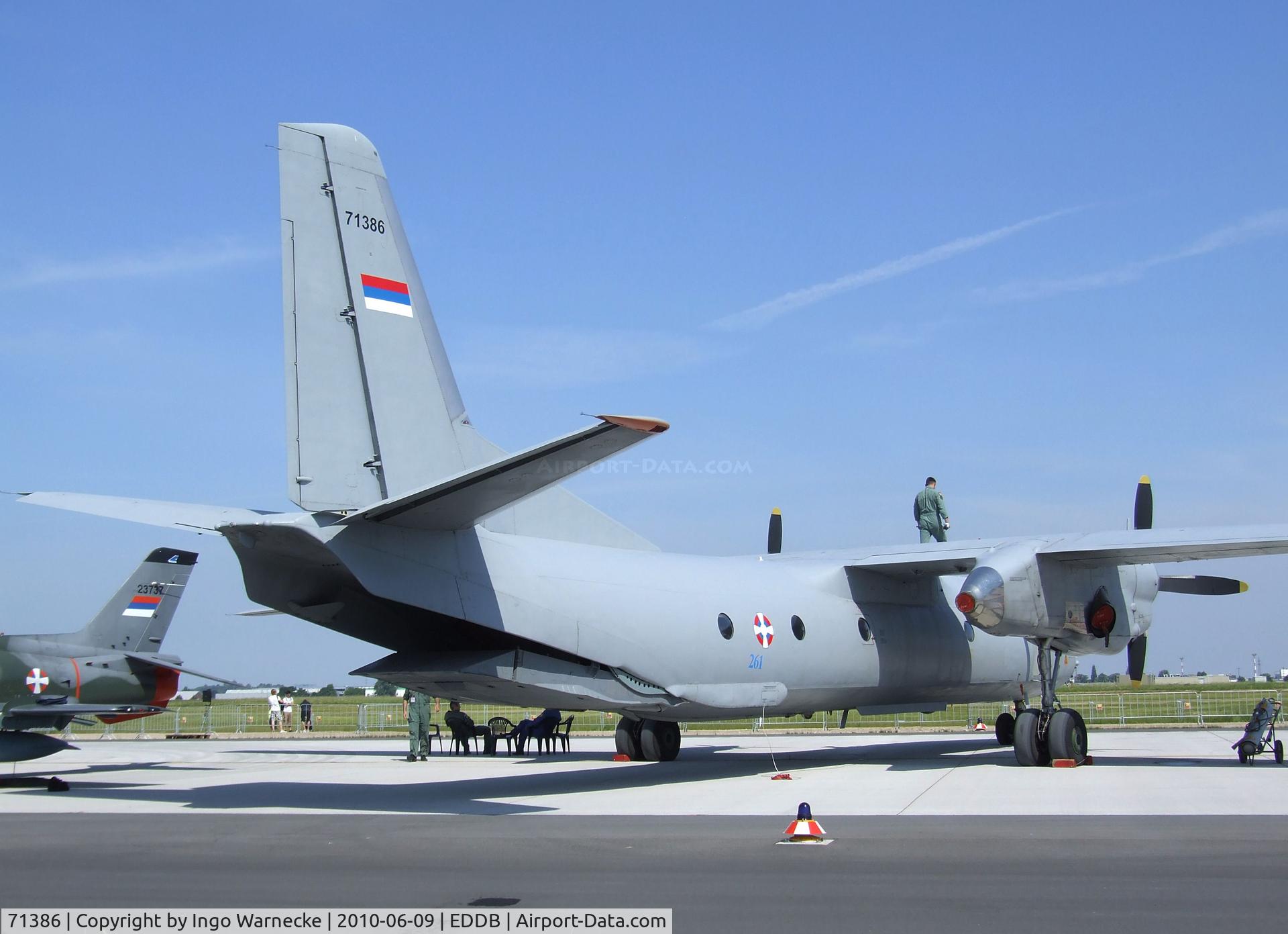 71386, 1984 Antonov An-26 C/N 139 04, Antonov An-26 CURL of the Serbian air force at ILA 2010, Berlin