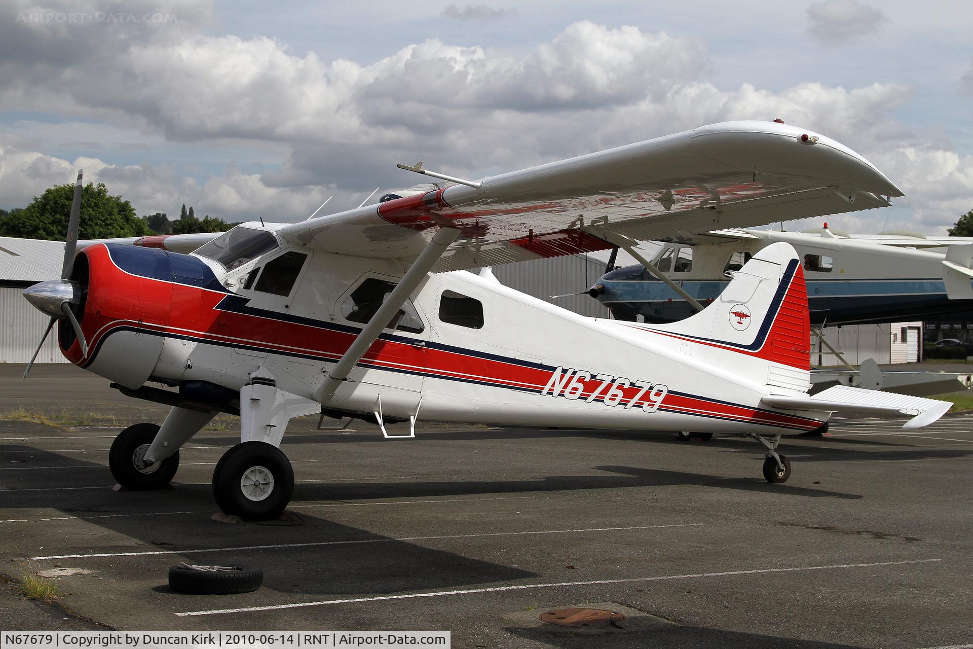 N67679, 1957 De Havilland Canada DHC-2 Beaver Mk.I (L20A) C/N 1294, Another Beaver seen at Renton