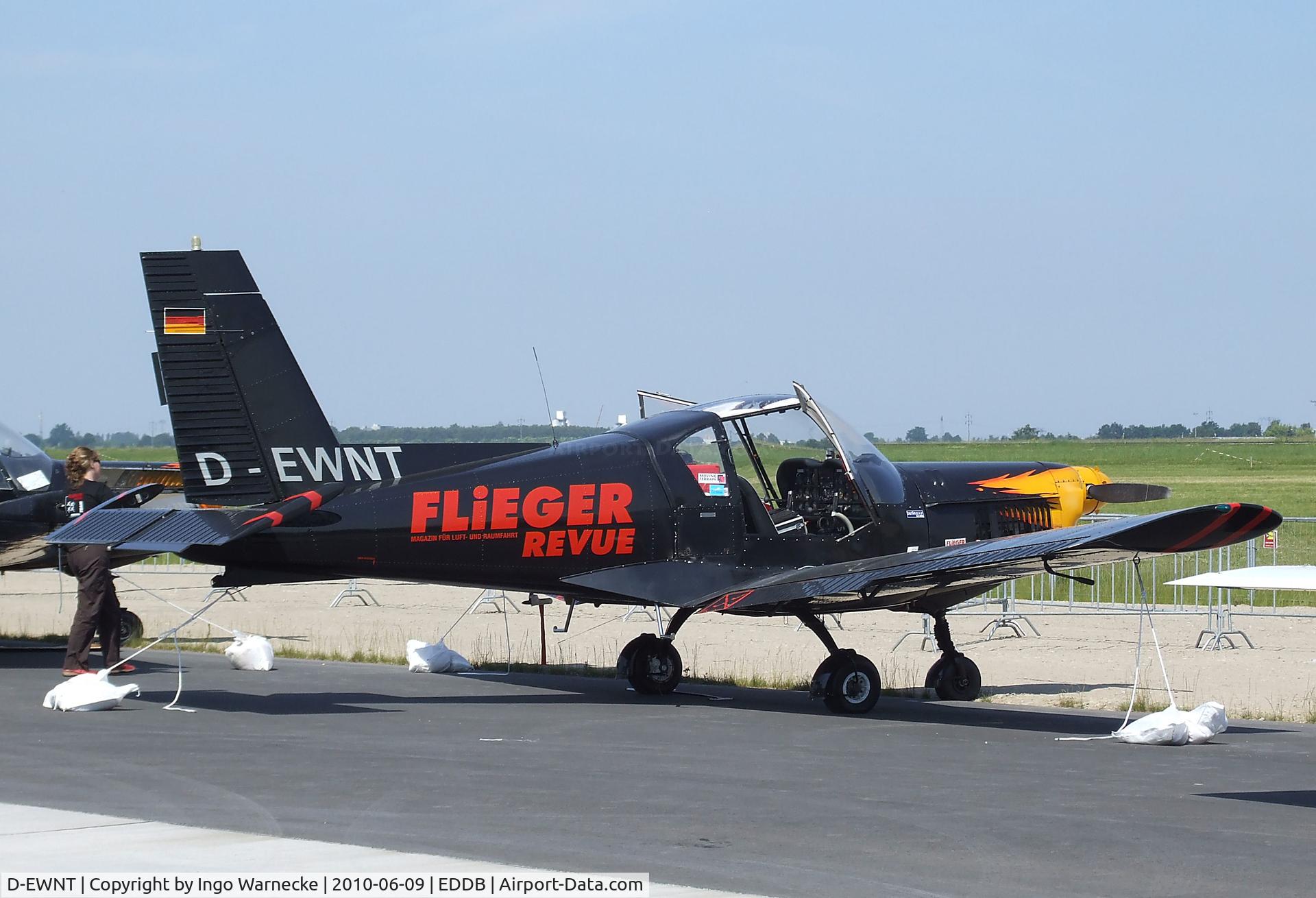 D-EWNT, Zlin Z-42M C/N 0062, Zlin Z-42M at ILA 2010, Berlin