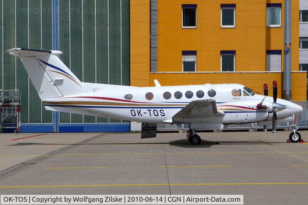 OK-TOS, 2003 Raytheon B200 King Air C/N BB-1825, visitor