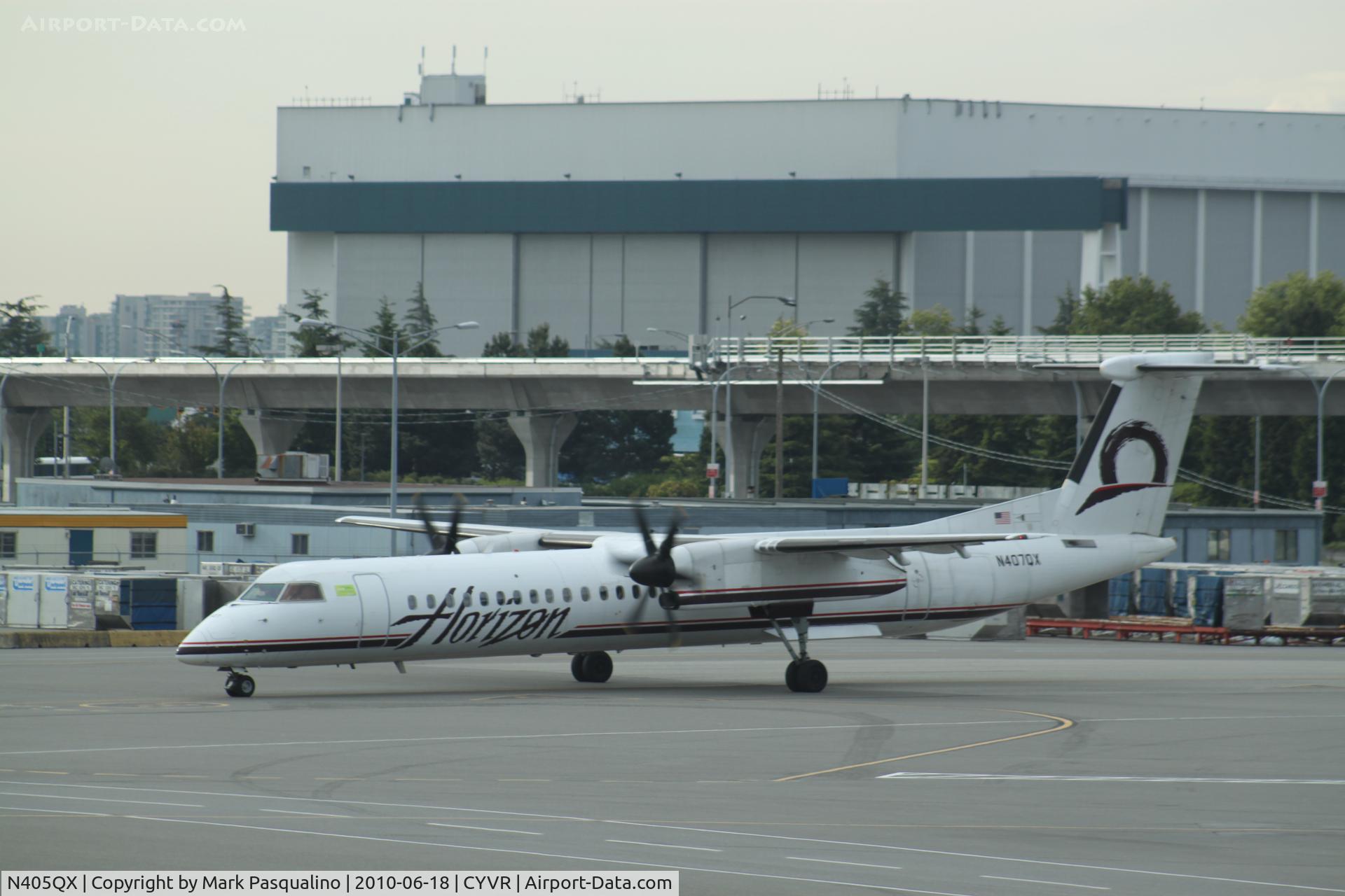 N405QX, 2001 Bombardier DHC-8-402 Dash 8 C/N 4047, DHC-8-400