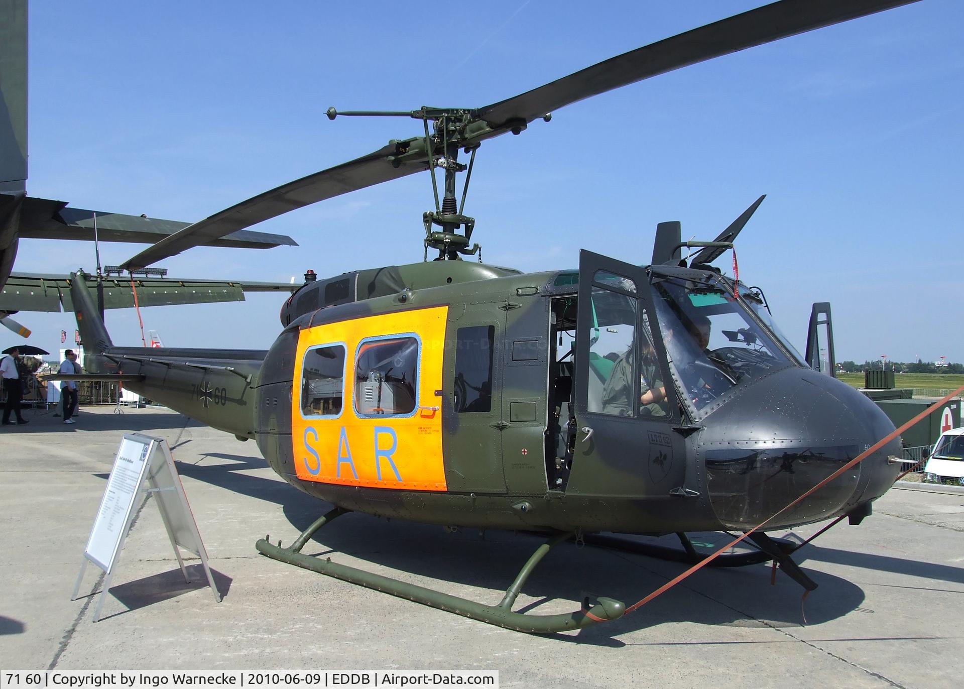 71 60, Bell (Dornier) UH-1D Iroquois (205) C/N 8220, Bell UH-1D at ILA 2010, Berlin
