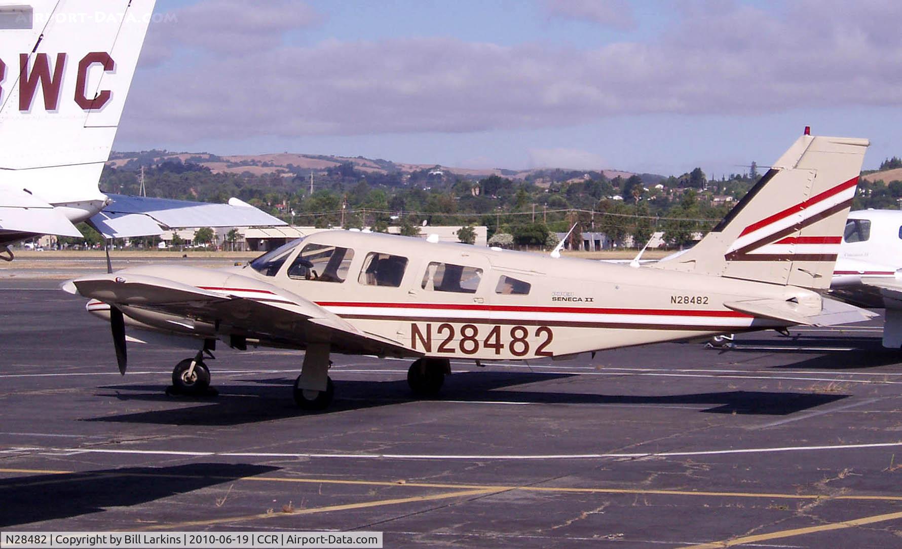 N28482, 1979 Piper PA-34-200T Seneca II C/N 34-7970211, Resident