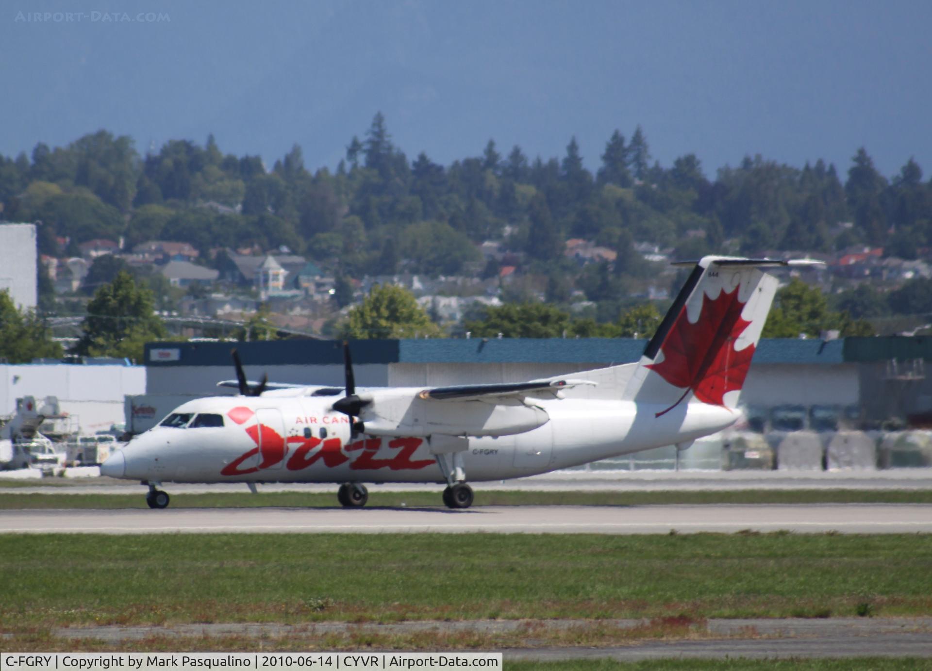 C-FGRY, 1990 De Havilland Canada DHC-8-102 Dash 8 C/N 212, DHC-8-100