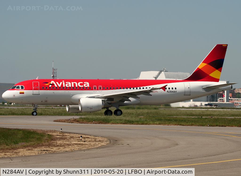 N284AV, 2010 Airbus A320-214 C/N 4284, Taxiing holding point rwy 32R for delivery flight