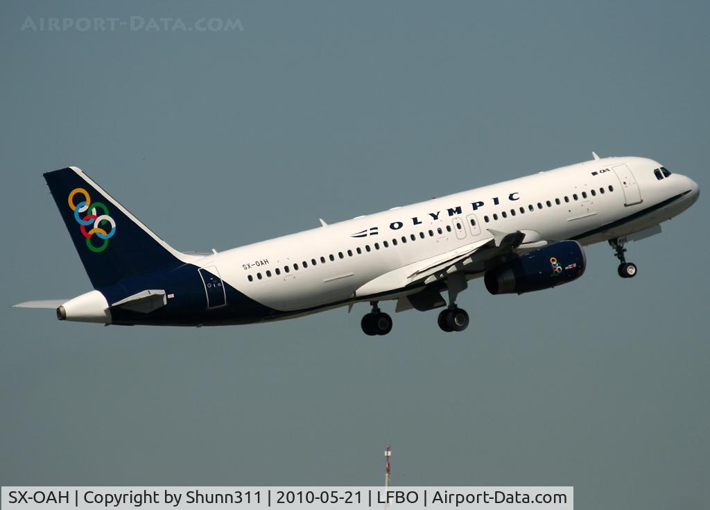 SX-OAH, 2007 Airbus A320-232 C/N 3316, Taking off rwy 32L... Flight from Aegean Airlines...