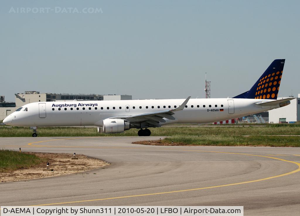 D-AEMA, 2009 Embraer 195LR (ERJ-190-200LR) C/N 19000290, Taxiing holding point rwy 32R for departure...