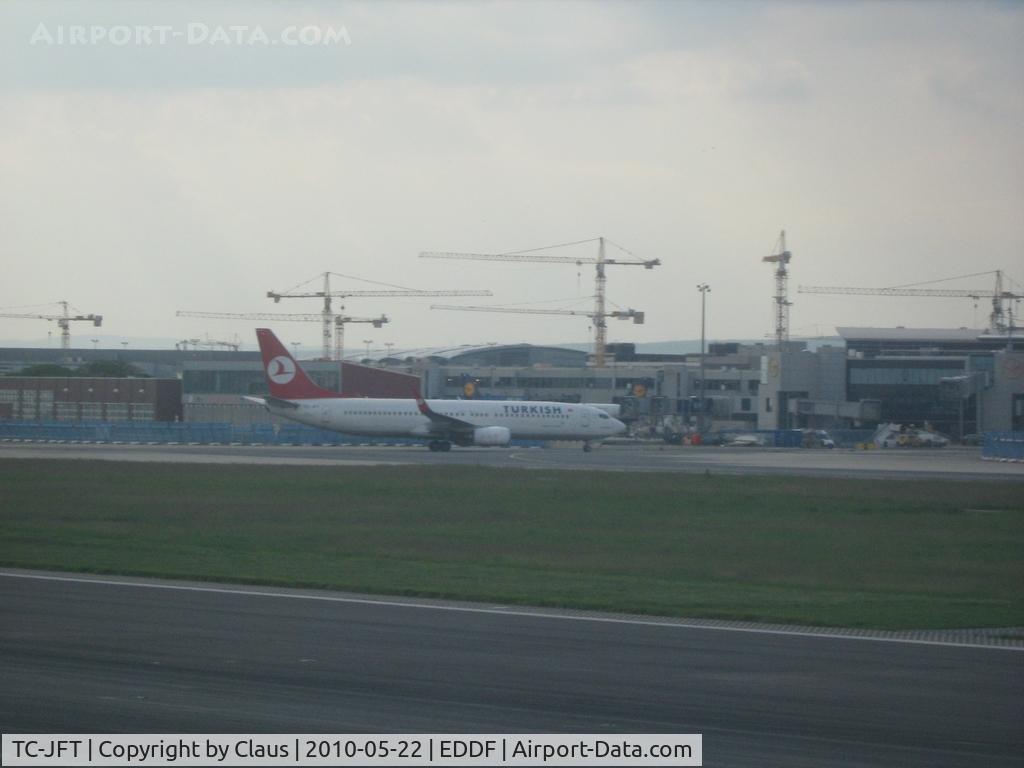 TC-JFT, 1999 Boeing 737-8F2 C/N 29780, Taxiing at FRA taxiways