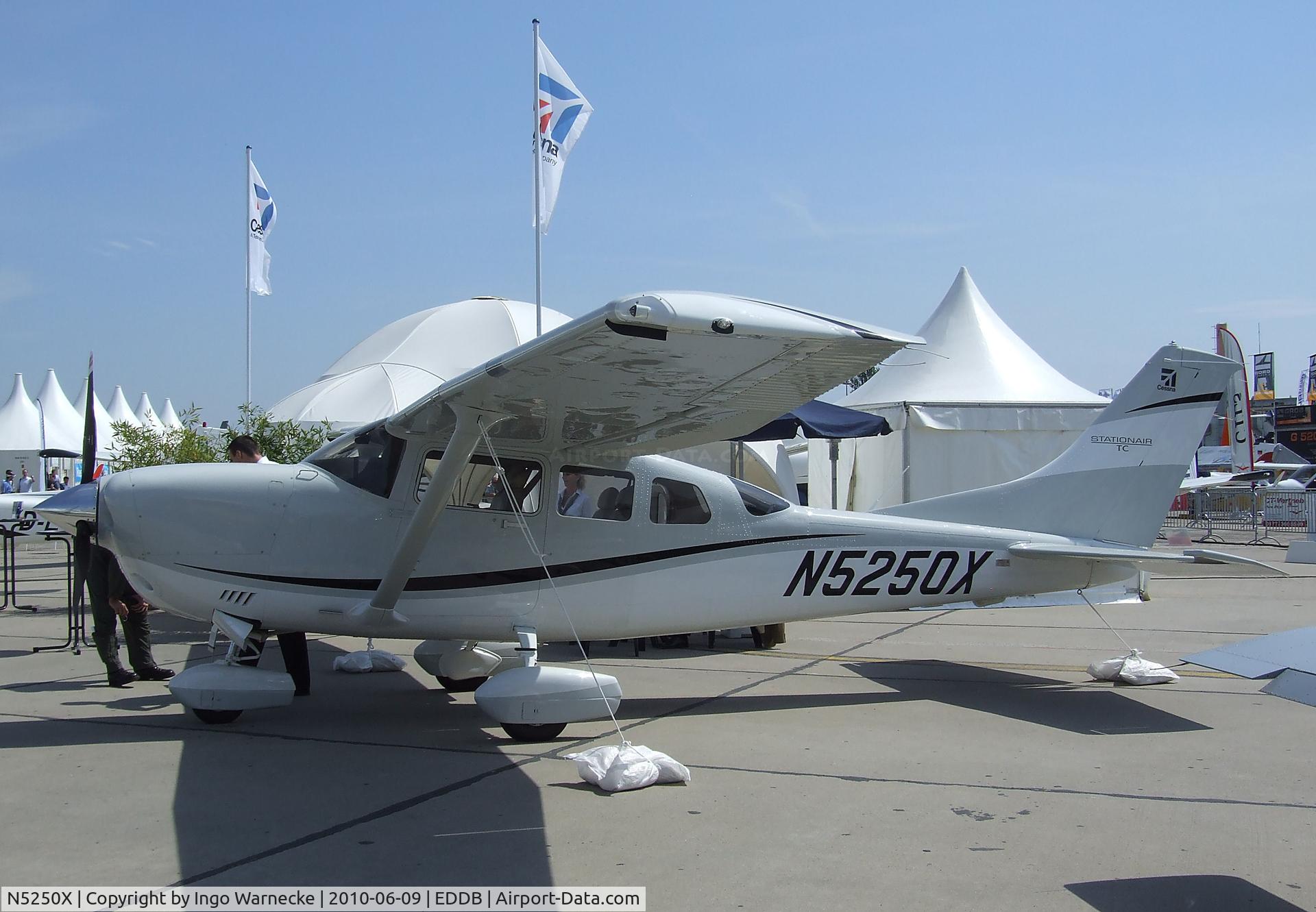 N5250X, Cessna T206H Turbo Stationair C/N T20608954, Cessna T206H Stationair TC at ILA 2010, Berlin