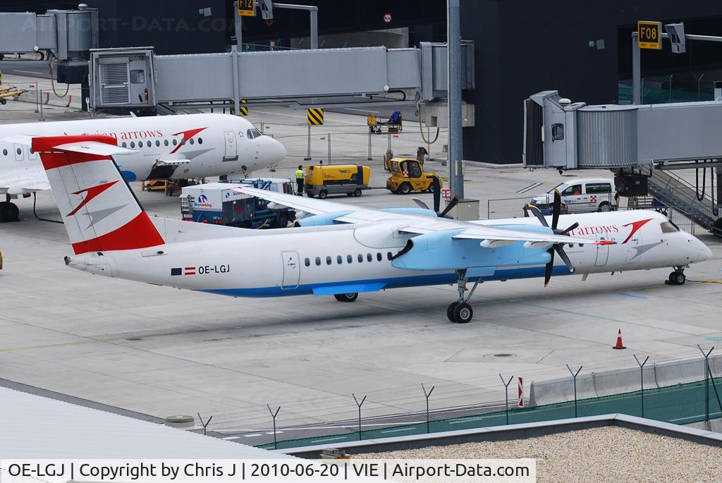 OE-LGJ, 2005 De Havilland Canada DHC-8-402Q Dash 8 C/N 4104, Austrian arrows DH8D