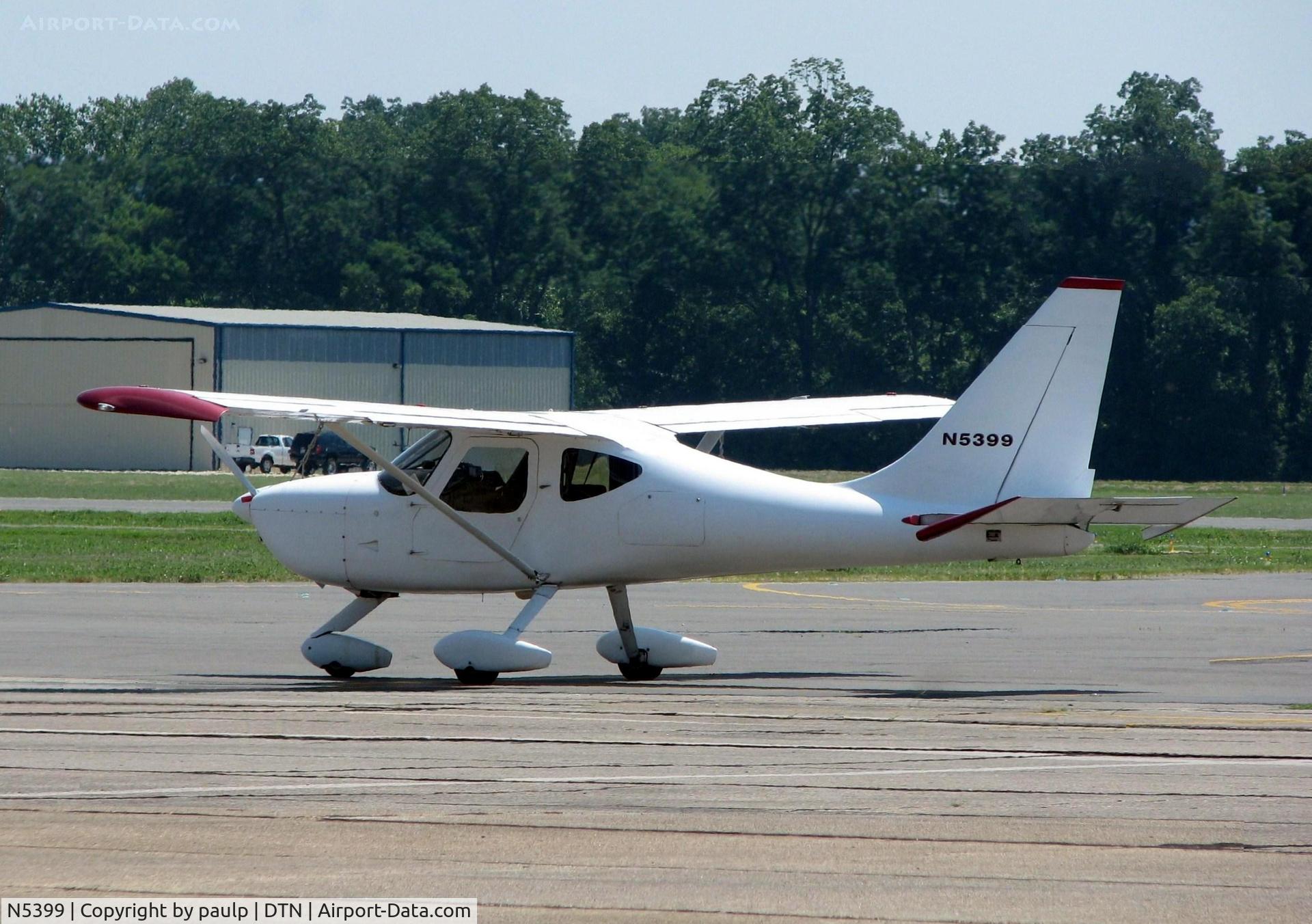 N5399, Stoddard-Hamilton GlaStar C/N 5143, At Downtown Shreveport.