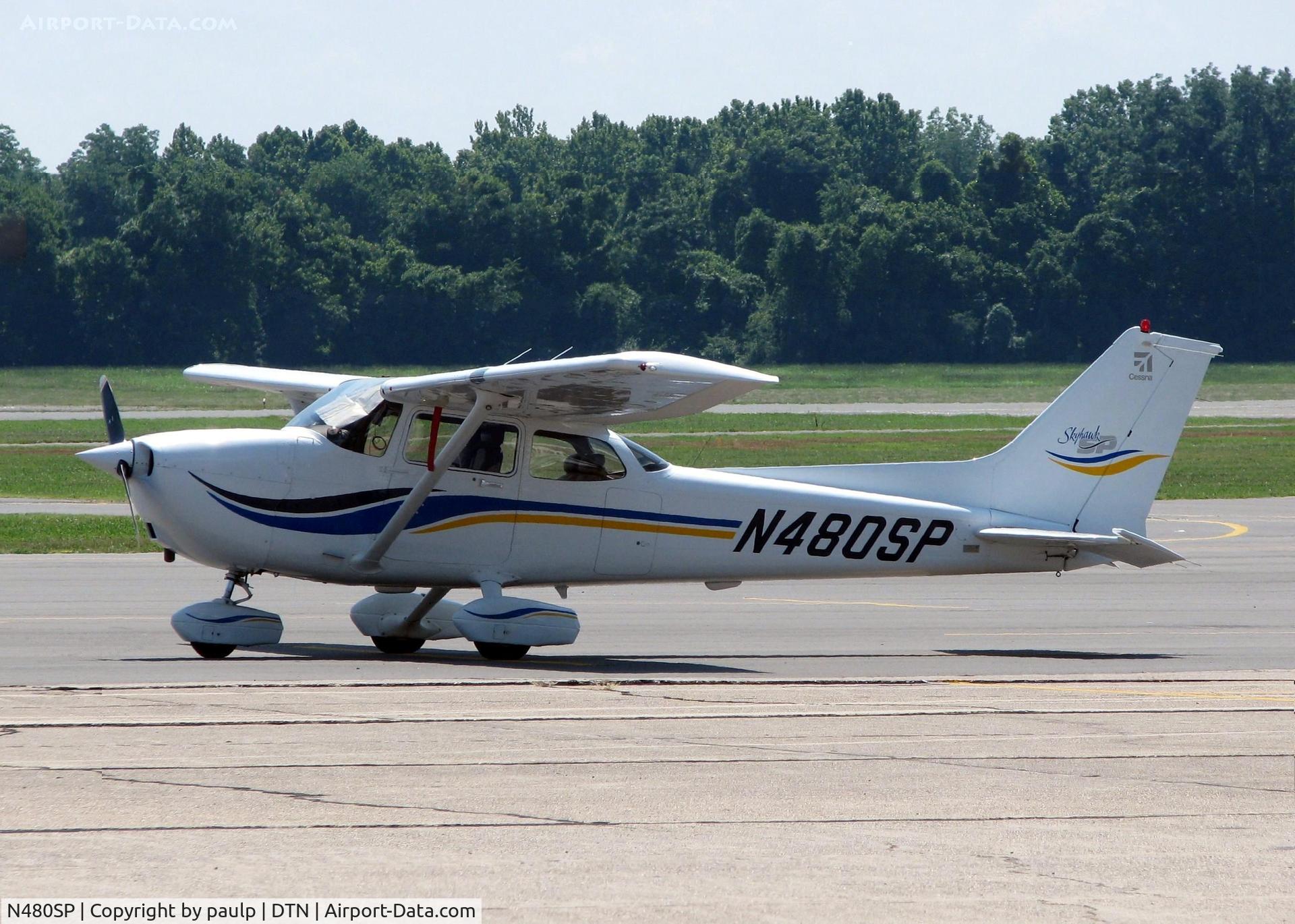 N480SP, 1998 Cessna 172S C/N 172S8025, At Downtown Shreveport.
