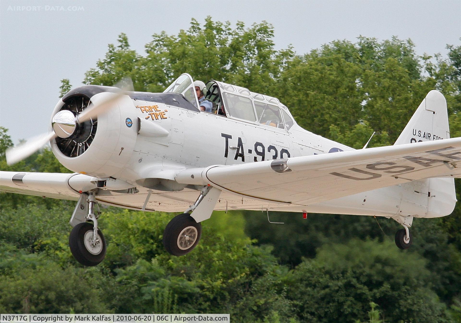 N3717G, North American AT-6G Texan C/N 168-40 (49-2936), North American T-6GB, N3717G, departing RWY 11 06C (Schaumburg, IL).