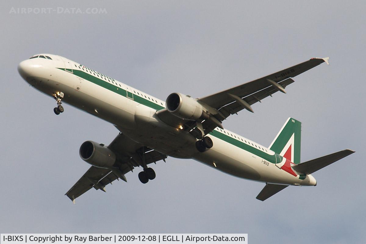 I-BIXS, 1997 Airbus A321-112 C/N 599, Airbus A321-112 [0599] (Alitalia) Home~G 08/12/2009. Taken on approach 27R 3 miles out.