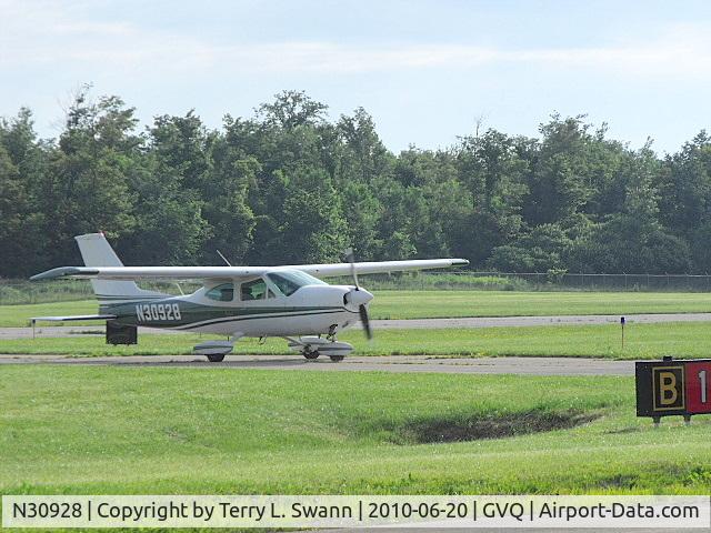 N30928, 1970 Cessna 177B Cardinal C/N 17701550, Just arrived at Batavia, NY Fly-In-Breakfast.