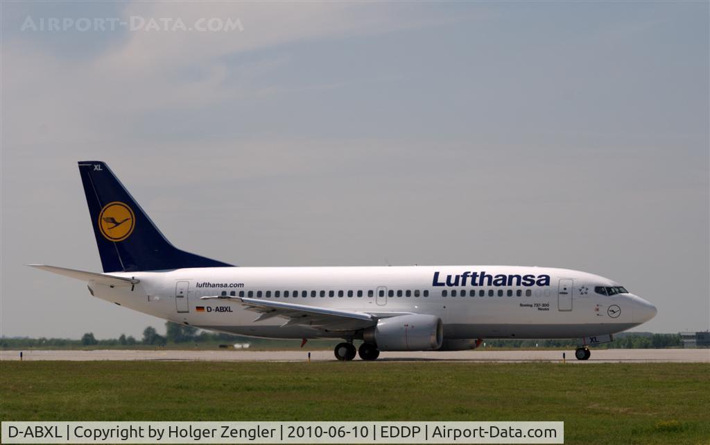 D-ABXL, 1986 Boeing 737-330 C/N 23531, Coming around the corner for a short jump to FRA.