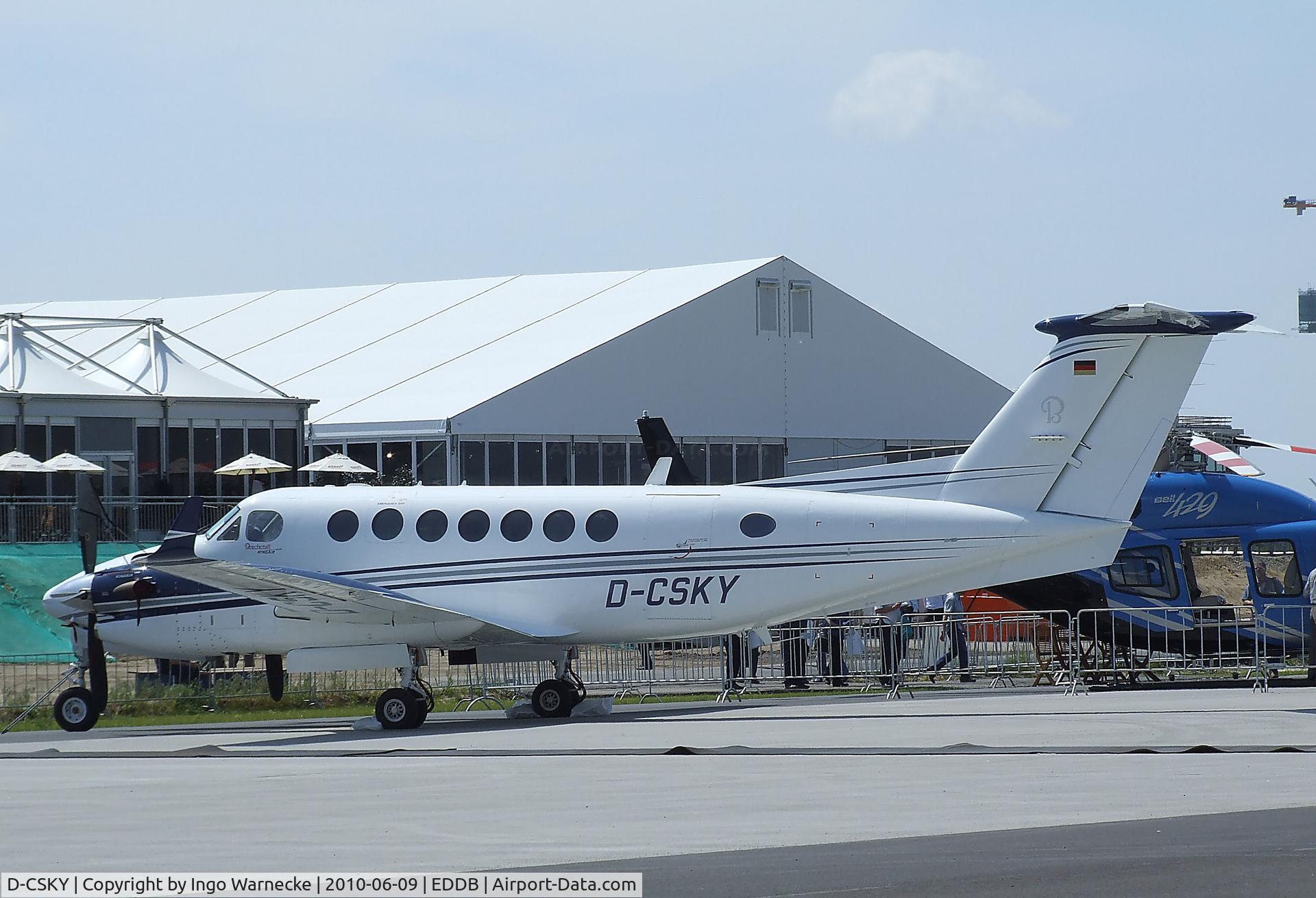 D-CSKY, 1996 Beechcraft B300 Super King Air 350 C/N FL-130, Beechcraft King Air 350B at ILA 2010, Berlin