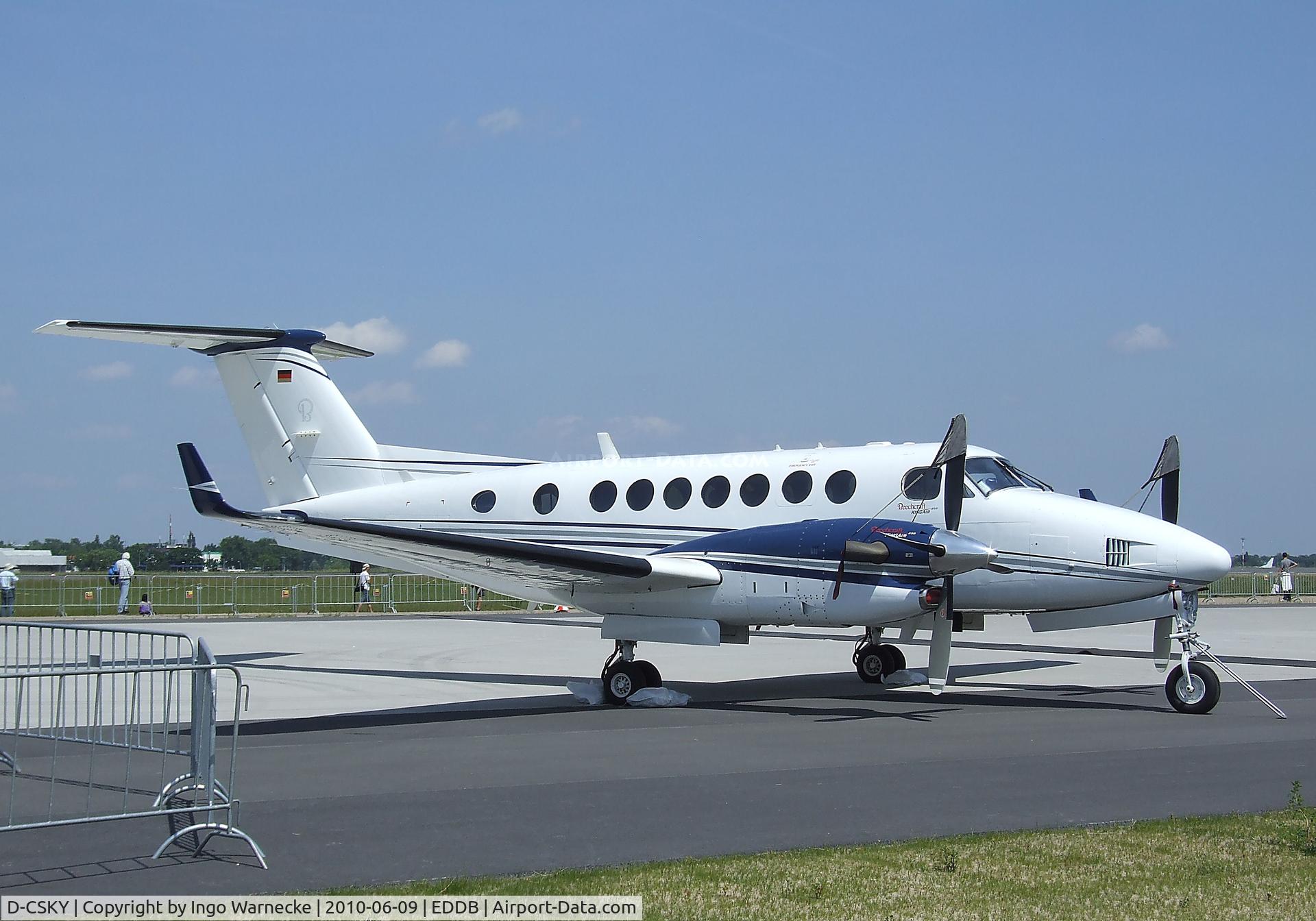D-CSKY, 1996 Beechcraft B300 Super King Air 350 C/N FL-130, Beechcraft King Air 350B at ILA 2010, Berlin