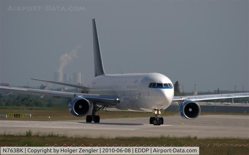 N763BK, 1987 Boeing 767-3T9 C/N 23765, Turning around for take off on rwy 26L