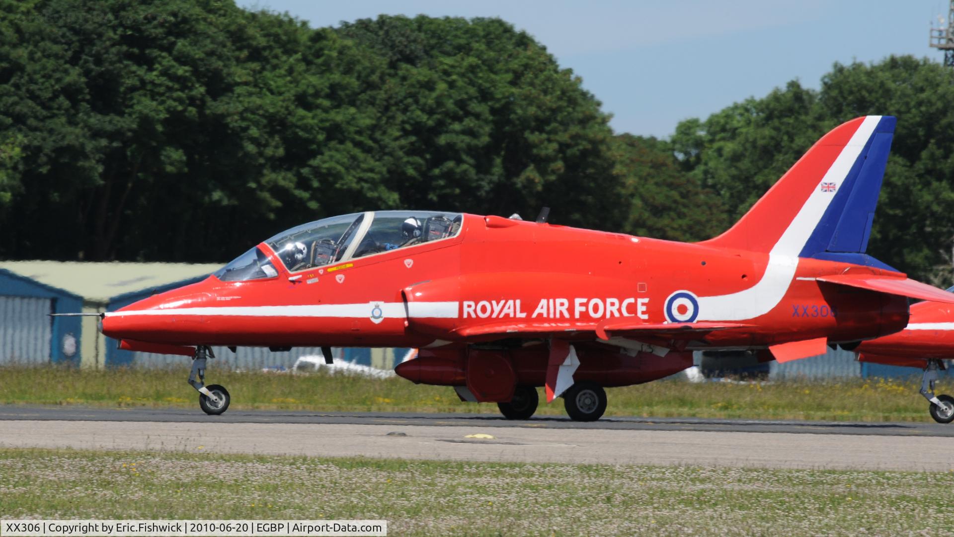 XX306, 1980 Hawker Siddeley Hawk T.1A C/N 141/312131, XX306 at The Cotswold Air Show June 2010