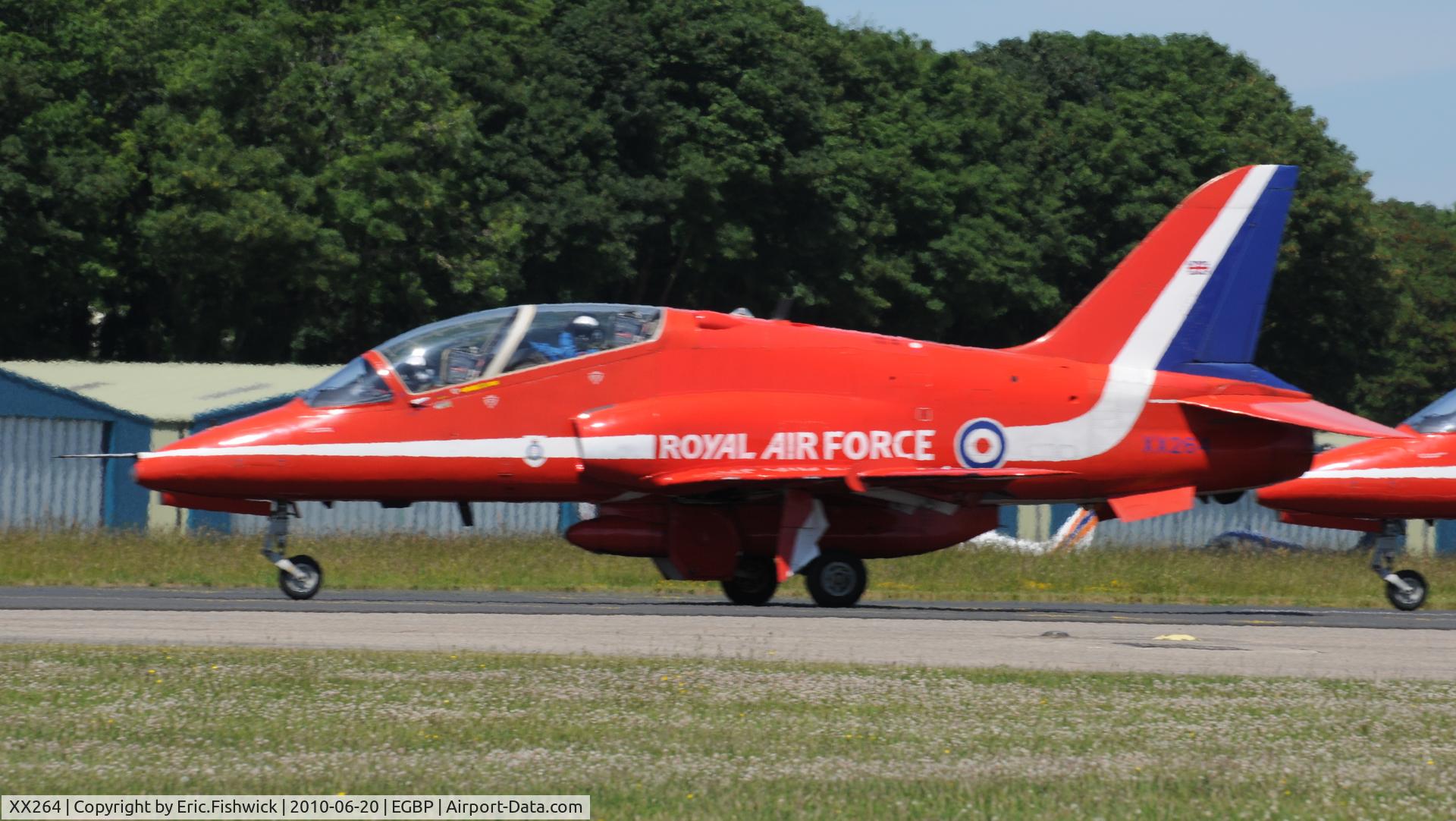 XX264, 1978 Hawker Siddeley Hawk T.1A C/N 100/312100, XX264 at The Cotswold Air Show June 2010