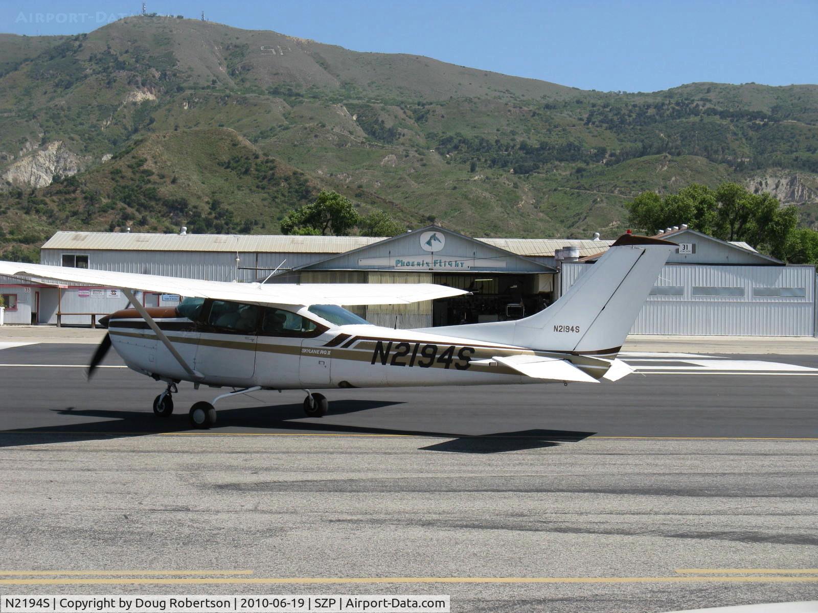 N2194S, Cessna TR182 Turbo Skylane RG C/N R18201312, 1979 Cessna T182 TURBO SKYLANE RG II, Lycoming O-540-L3C5D 235 Hp with Airesearch turbocharger delivers full power to the 20,000' ceiling of this aircraft, retractable gear, holding short Rwy 22