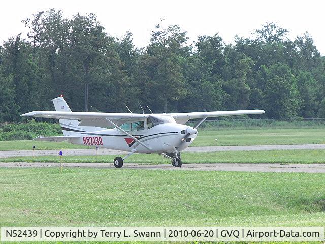 N52439, 1973 Cessna 182P Skylane C/N 18262609, Just landed for Fly-In-Breakfast.