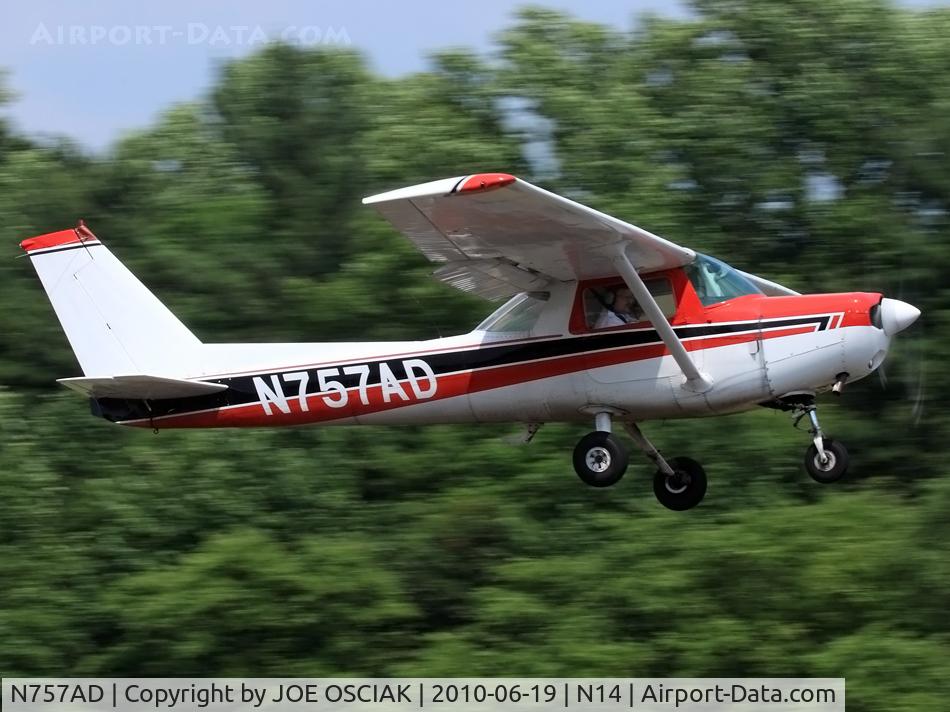 N757AD, 1977 Cessna 152 C/N 15279578, @N14