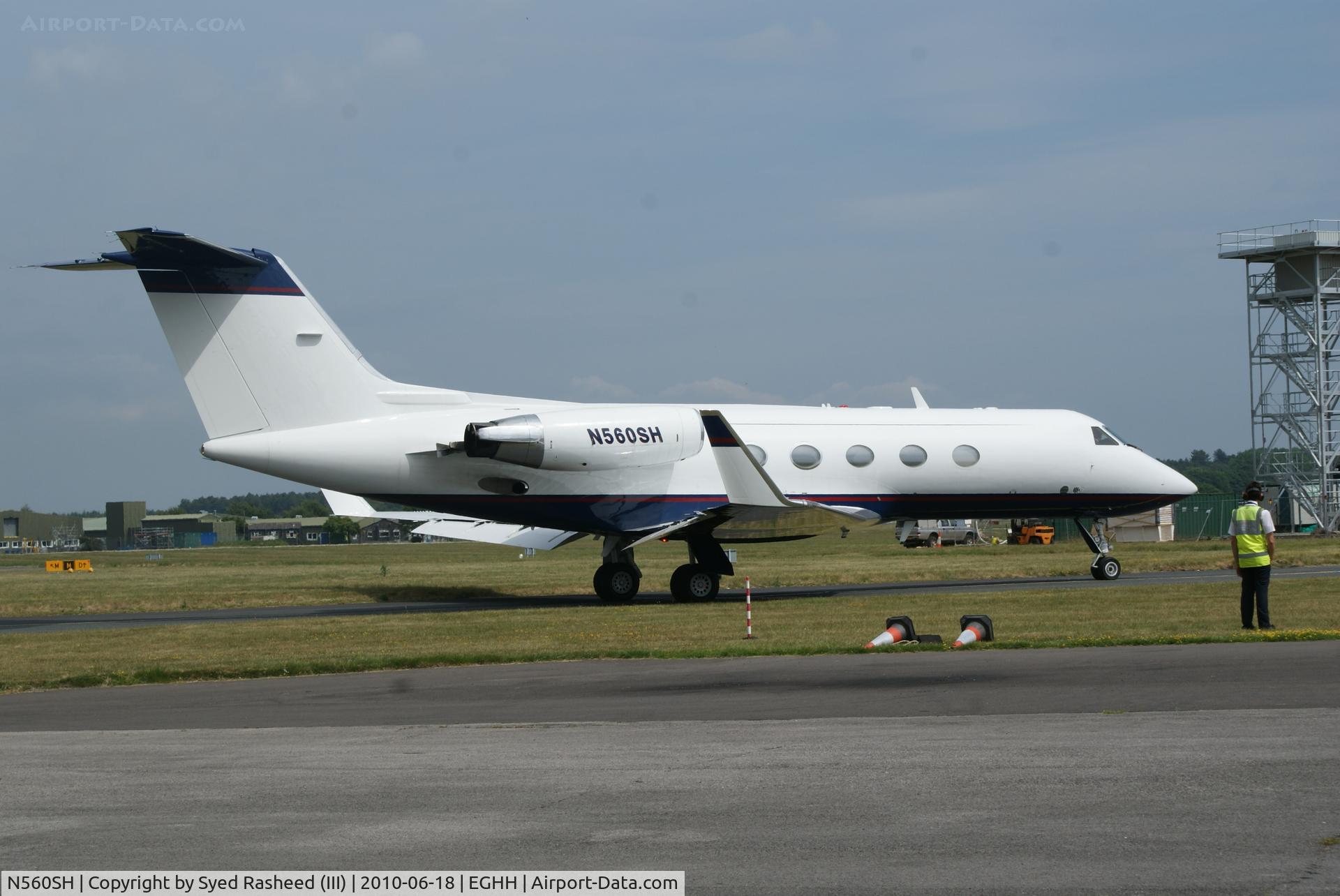 N560SH, 1983 Gulfstream Aerospace G-1159A Gulfstream III C/N 404, Taxing out for departure to Ireland