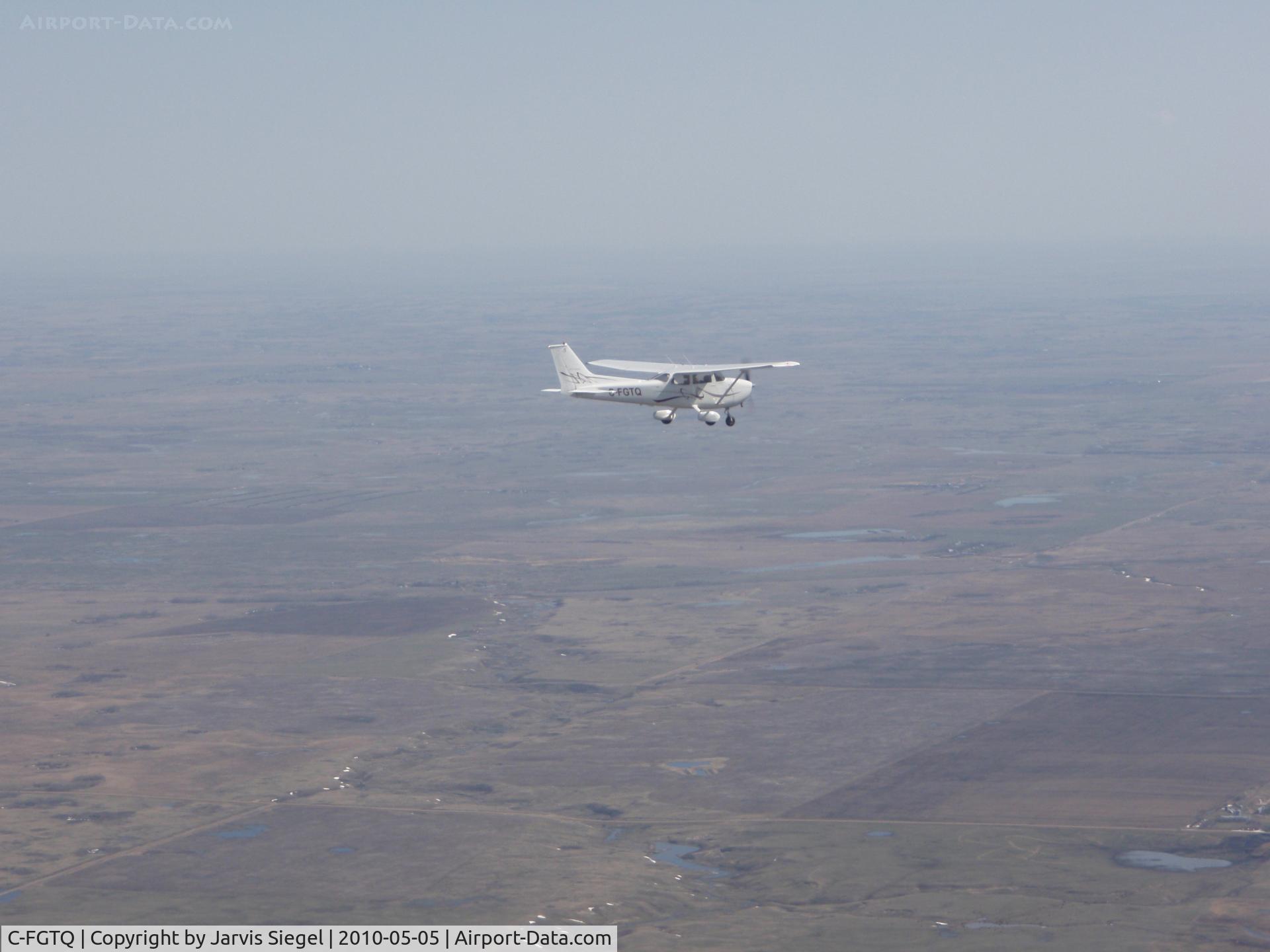 C-FGTQ, 1974 Cessna 172M C/N 17262923, In flight photo