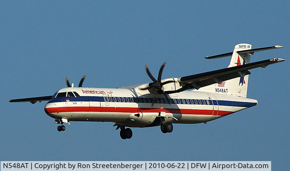N548AT, 1998 ATR 72-212A C/N 548, Early morning arrival to 13L