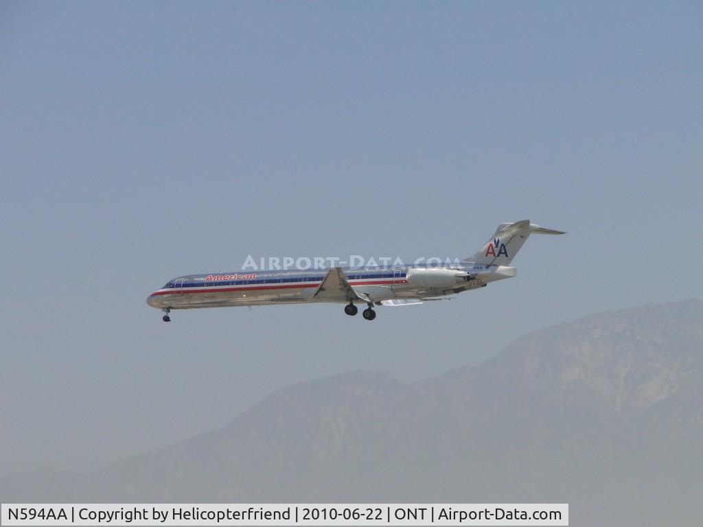 N594AA, 1992 McDonnell Douglas MD-83 (DC-9-83) C/N 53284, On final to Runway 26R Ontario